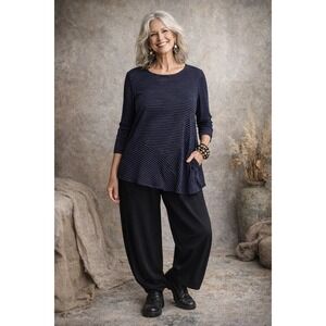 LISA BAYNE Striped Blue Asymmetrical Tunic Top Lagenlook Artful Home- Size M